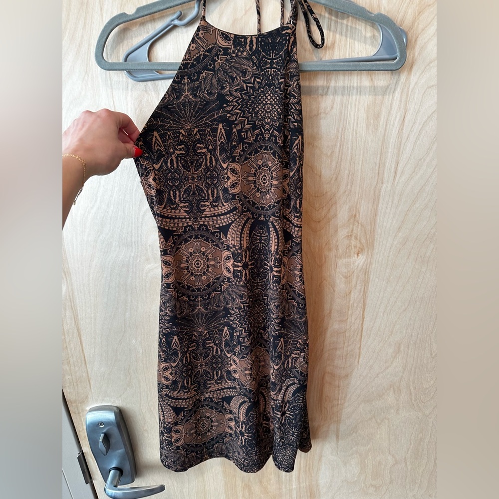 L’ABEYE black/brown mini halter dress w/ tie back strap - size SMALL